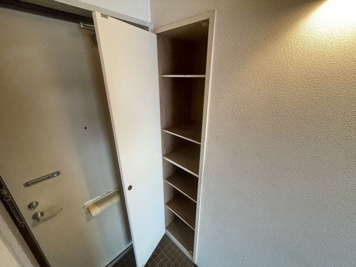 シャトレ天神の玄関