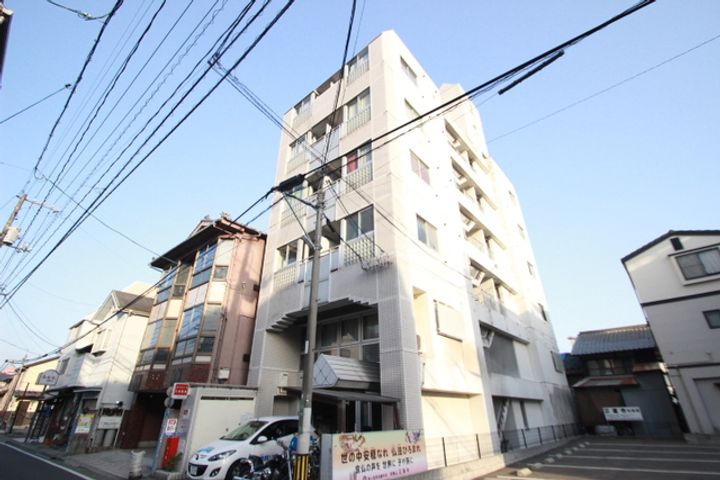 シャトレ天神の外観