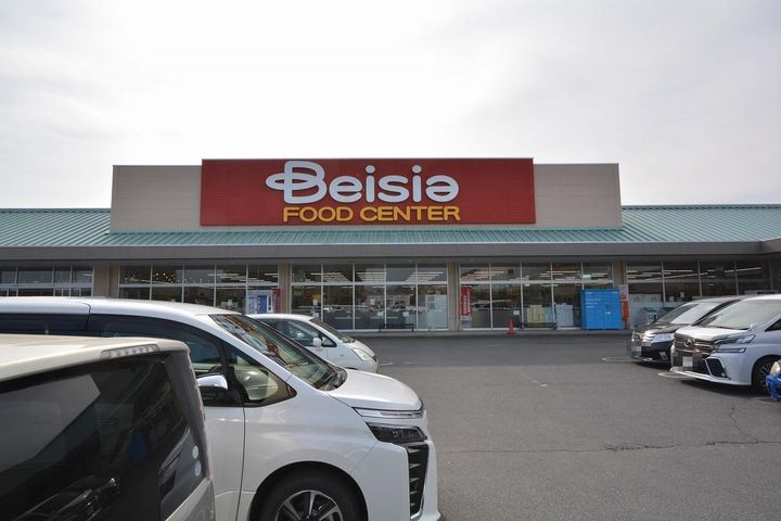 ファミール Aの周辺