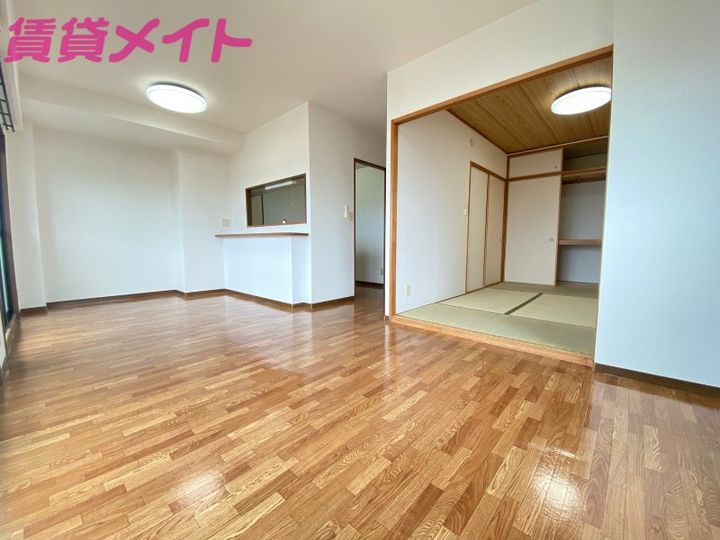 レジデンス若松の居間