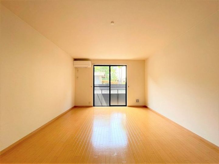 ラフィーネ番町の居間
