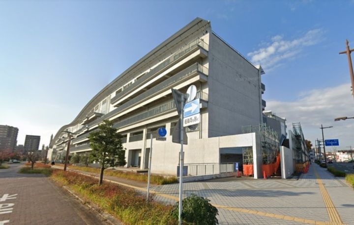 カーズコートの周辺