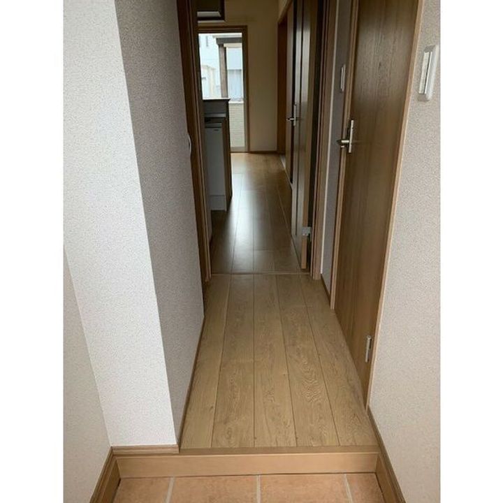 栃木県下野市川中子(アパート)の賃貸物件の玄関