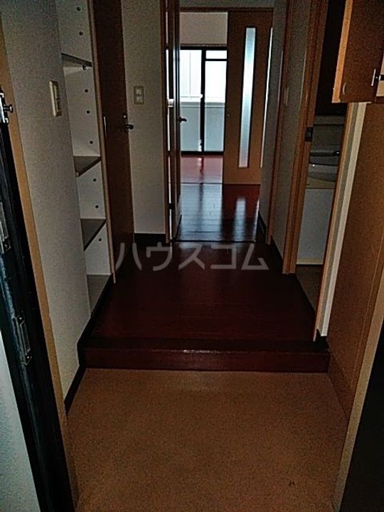 Ysトレゾワ関内の玄関