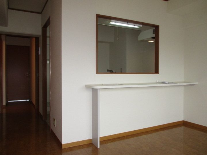 第1岡田マンションの居間