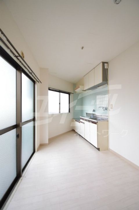 ルミエール中宮の居間