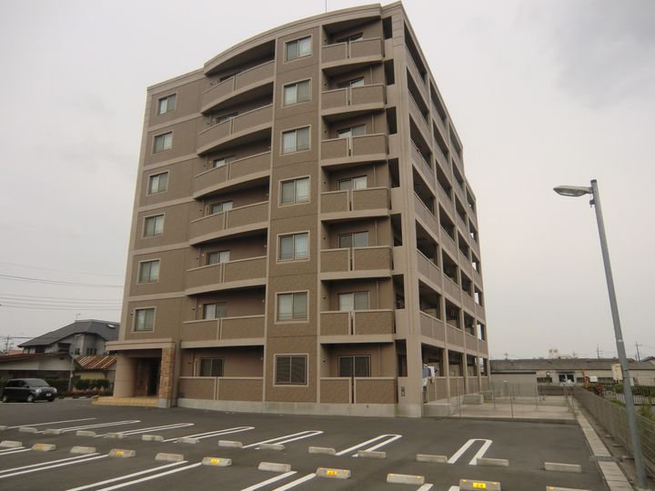 栃木県宇都宮市西川田本町4(マンション)の賃貸物件の外観