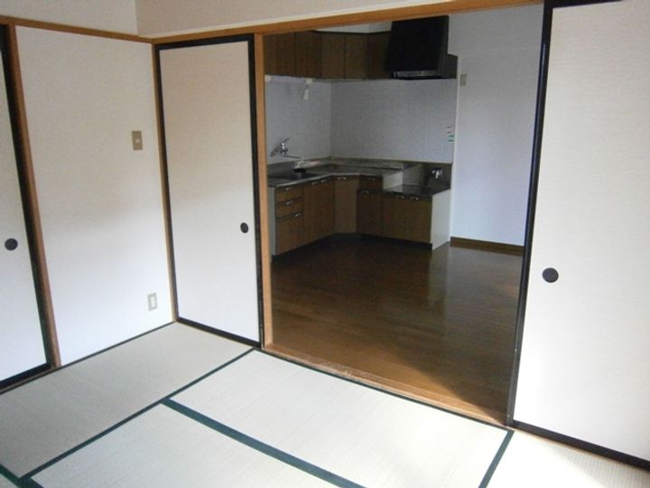 静鉄宮下町マンションの内装