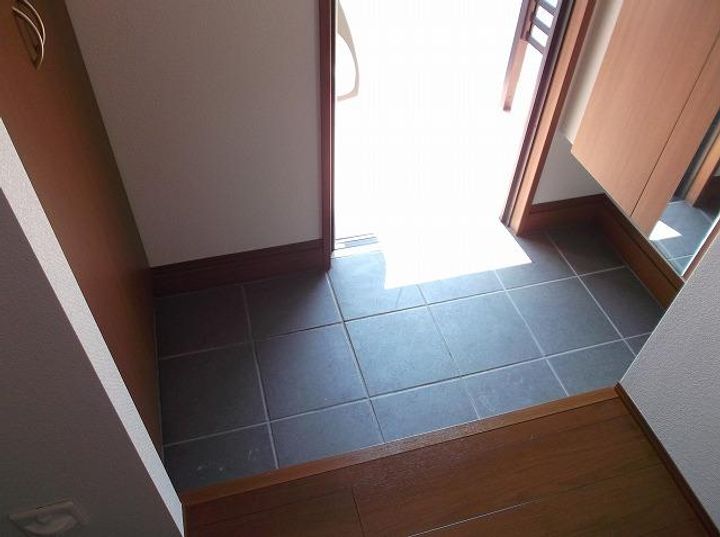 茨城県結城市みどり町1(アパート)の賃貸物件の玄関