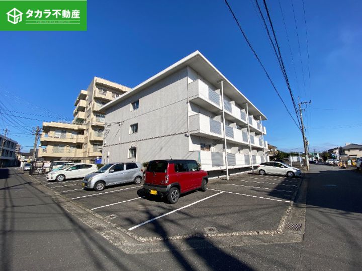 ホワイトテラスの外観