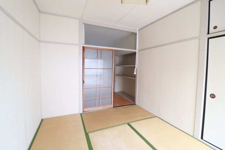 高橋アパートの内装