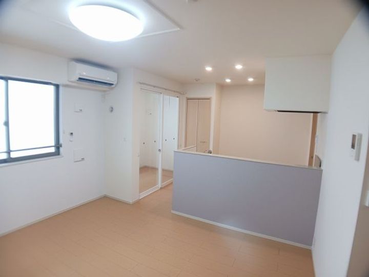 兵庫県豊岡市梶原(アパート)の賃貸物件の居間
