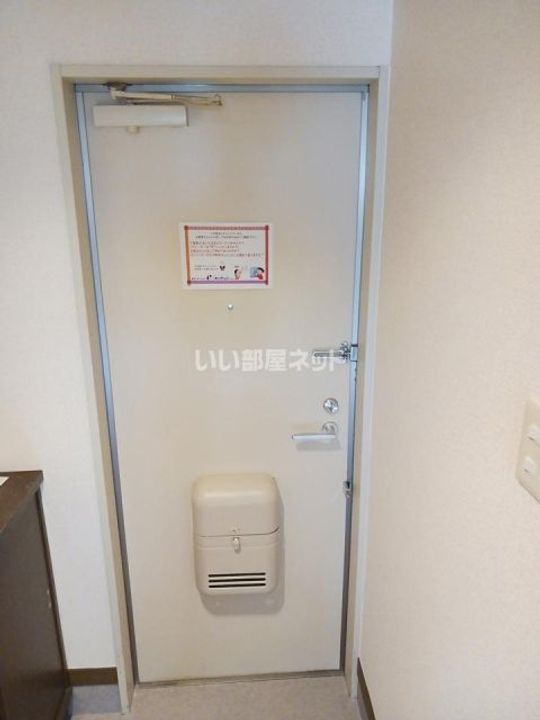 Promenade Aoki Bの玄関