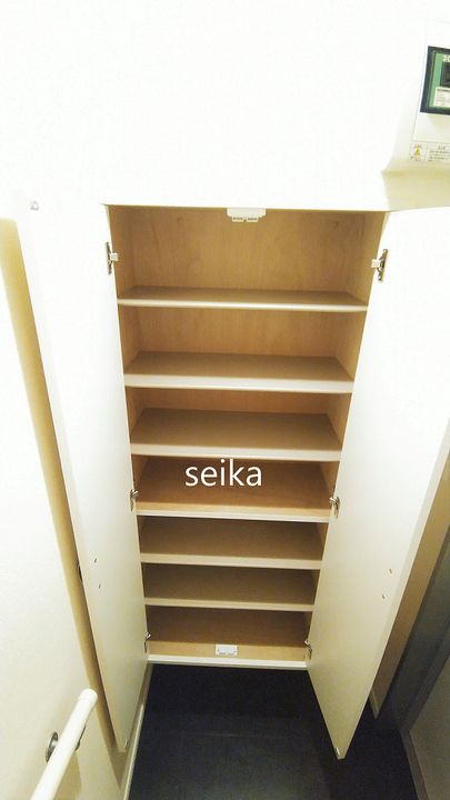 シュエットフルールの玄関