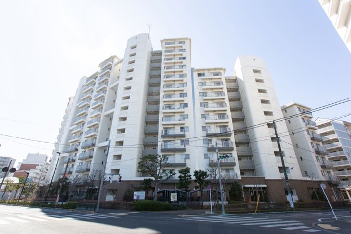 URアクシス東四つ木の外観