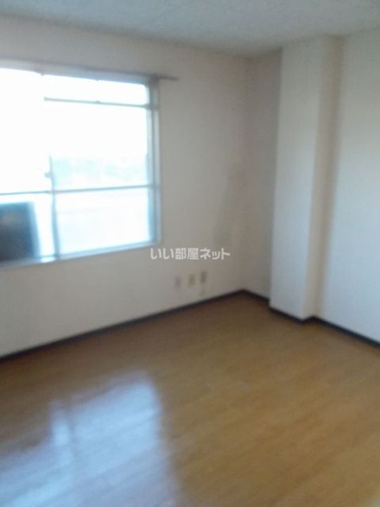 サテンドール草津の居間