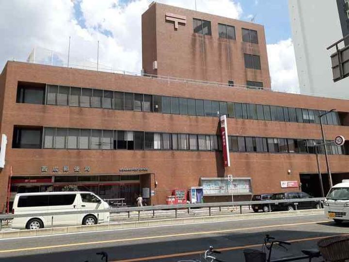 クリム岸里の周辺