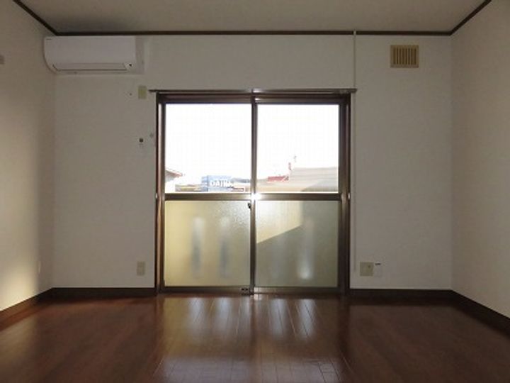 BetterDaysAの居間