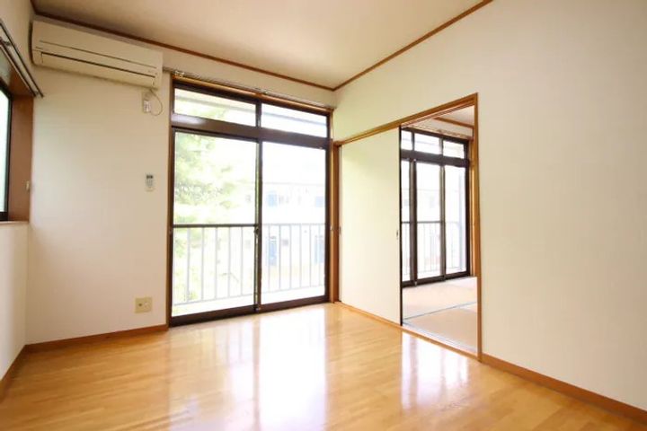 向原コーポの内装