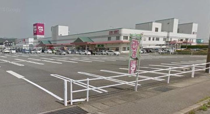 ファミール長府の周辺