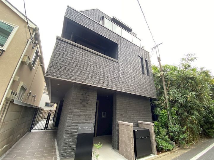 ロジェメント世田谷公園の外観
