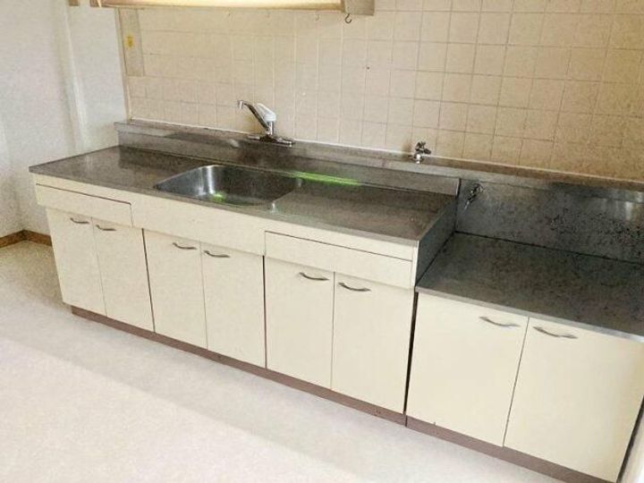 神奈川県海老名市さつき町(マンション)の賃貸物件のキッチン