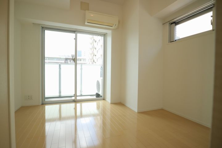 東京都新宿区山吹町(マンション)の賃貸物件の居間