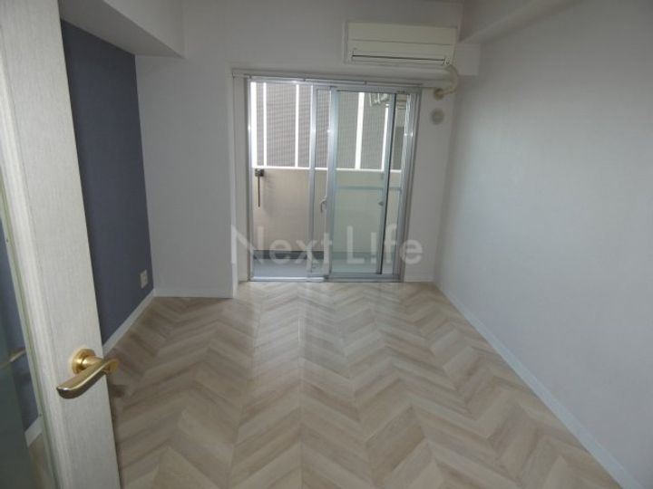 神奈川県横浜市神奈川区子安通3(マンション)の賃貸物件の居間