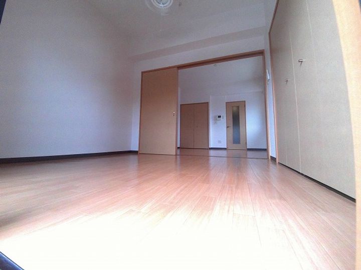 アヴィニールNo5の内装