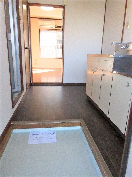 庭司苑壱番館の玄関