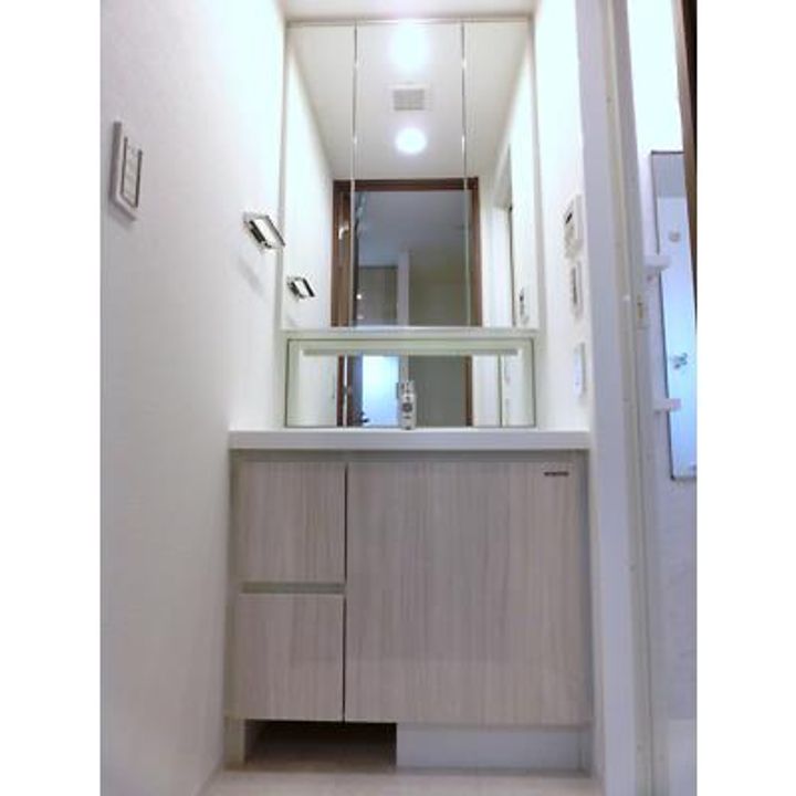 東京都新宿区市谷仲之町(マンション)の賃貸物件の内装