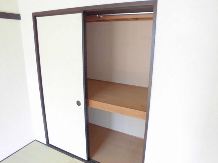 アーバン白木の内装