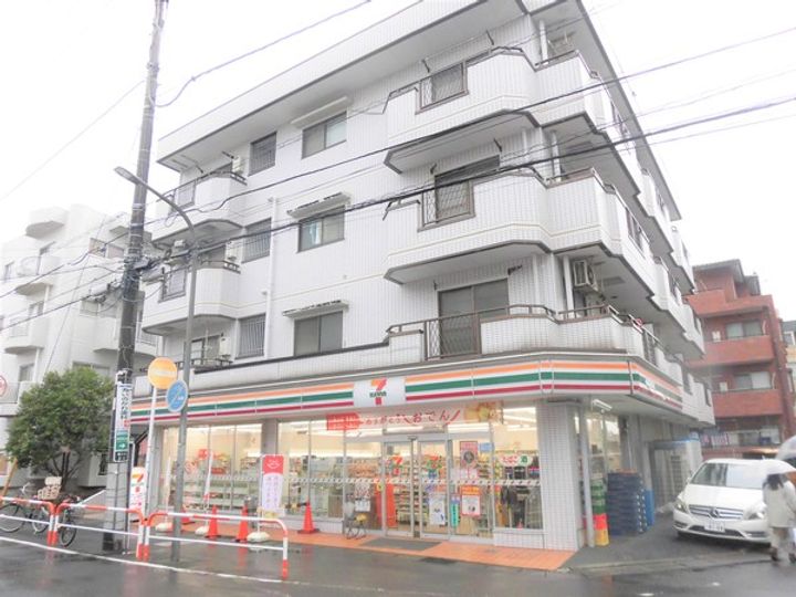 ヴィラ ノヴェルの周辺