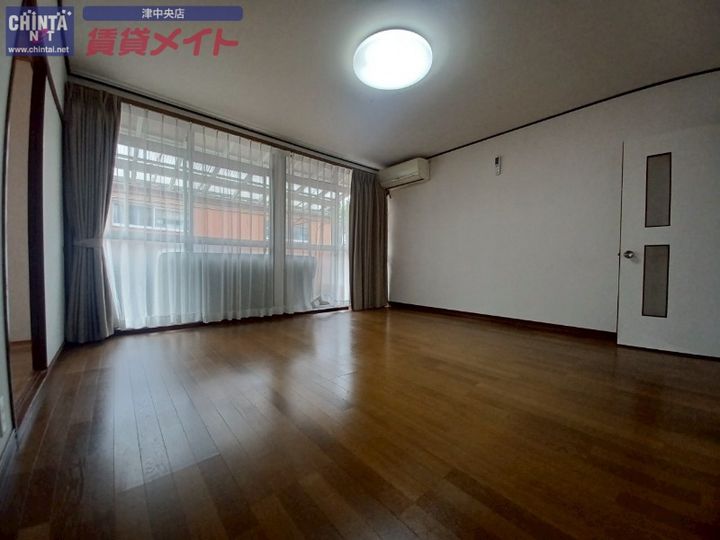 三重県津市河芸町上野(一戸建)の賃貸物件の居間