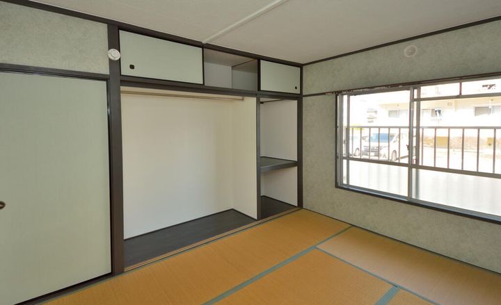 コーポサンライズA棟の居間