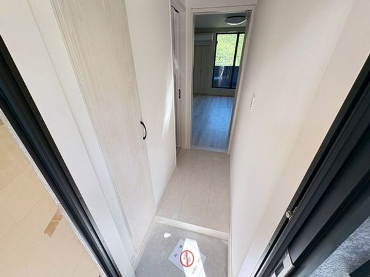 中野APARTMENTSの玄関