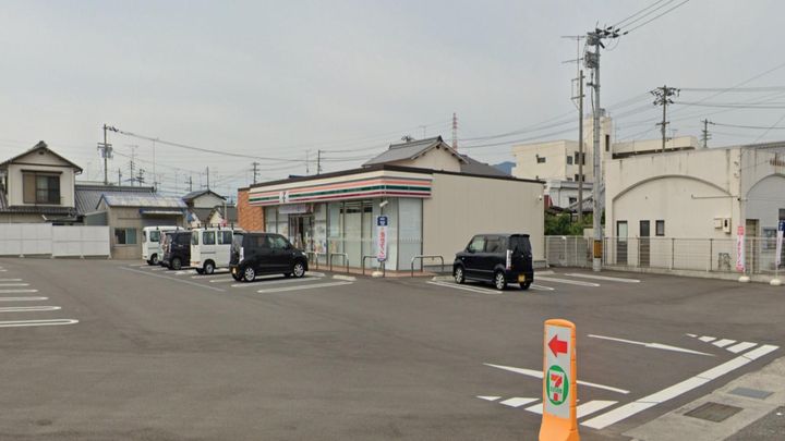 サンシャイン小泉の周辺