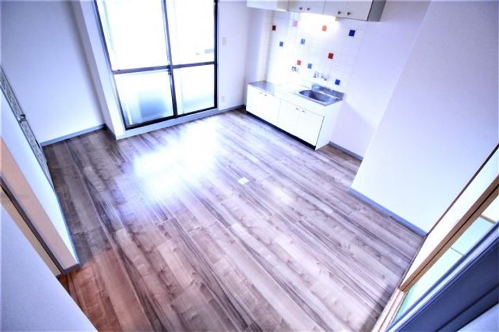 アーバンハイツヤオの居間