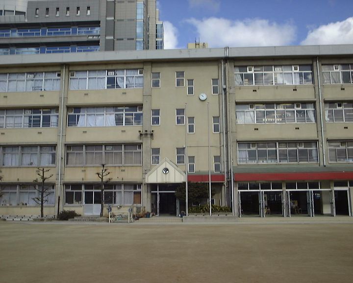 アーバンハイツヤオの周辺