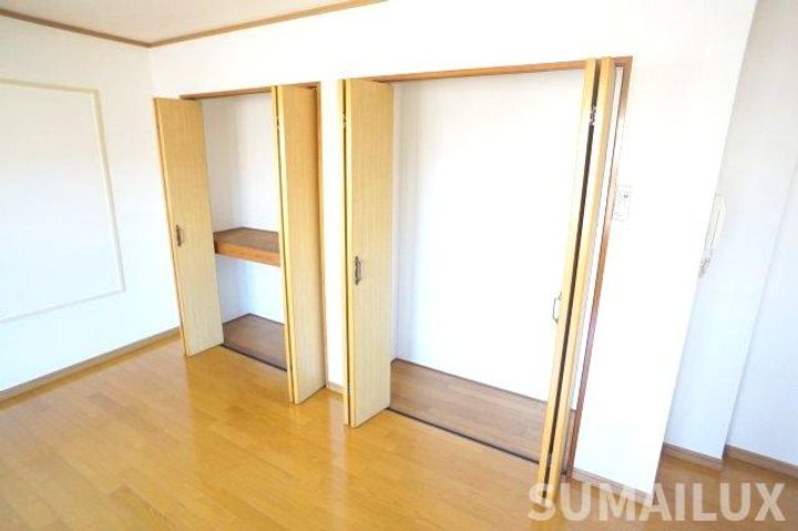 コーポリバーサイドの内装