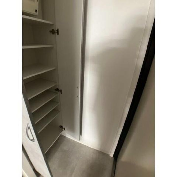 ウェルコートチヨダ(WELL COURT CHIYODA)の玄関