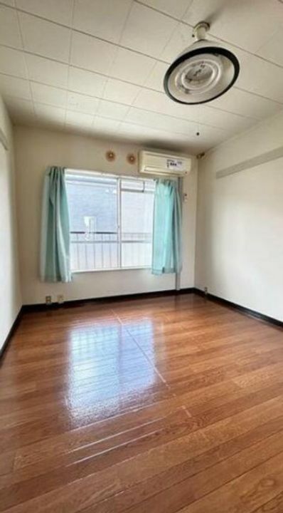 セントラルコーポW館の居間