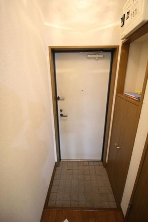 クレール西尾久の玄関