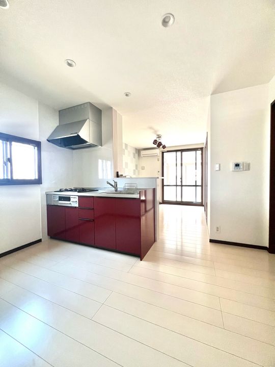 坂出市のオススメのリフォーム済み賃貸物件の居間