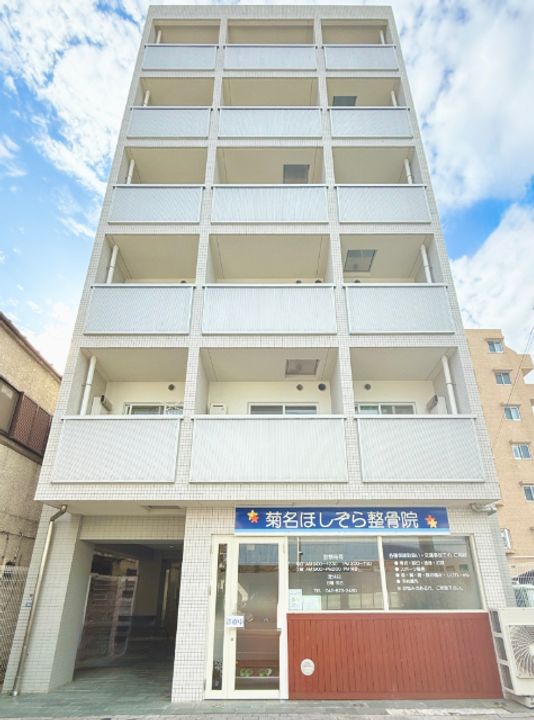 ラピス菊名の外観