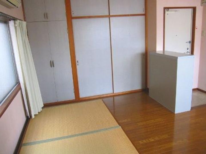 愛媛県宇和島市鶴島町(マンション)の賃貸物件の居間