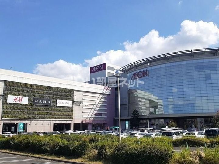 ユイマール・エフ Eの周辺