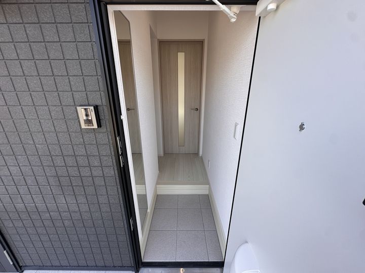 宮城県名取市大手町1(アパート)の賃貸物件の玄関