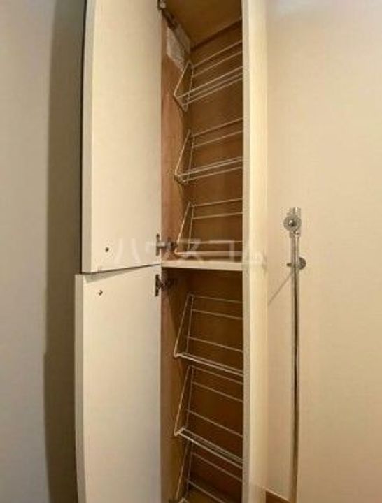 シャトル聖 調布の玄関