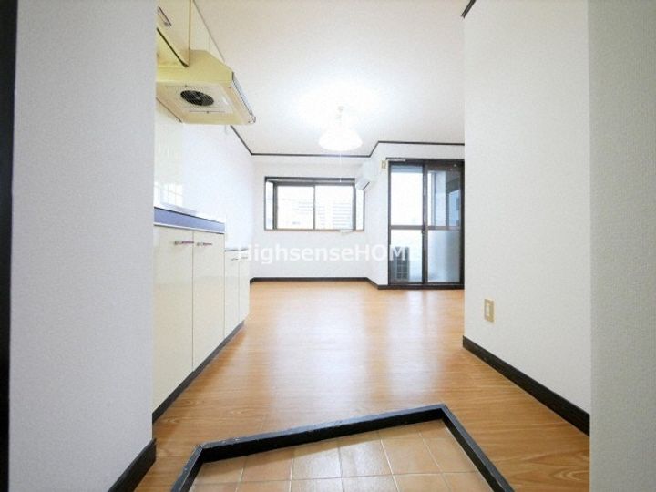 京阪グローリーハイツの玄関